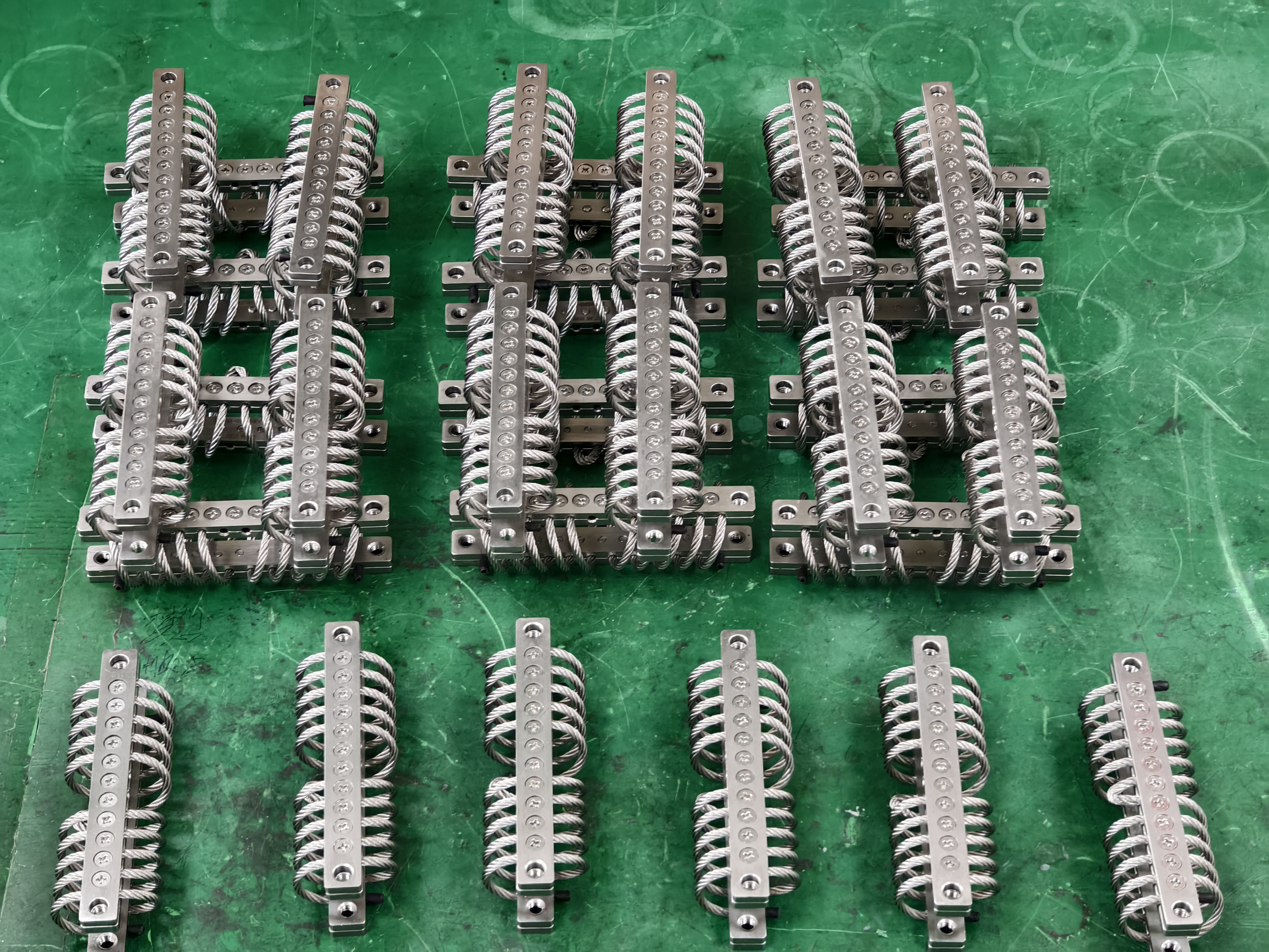 Compact and Easy to Install JGX-0648A-39A Wire Rope Vibration Isolators